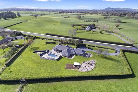 Photo of property in 100 Hooker Road, Tamahere, Hamilton, 3283
