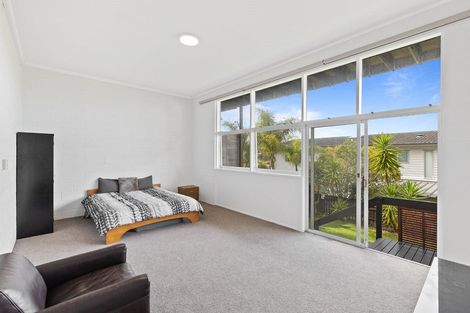 Photo of property in 1/25 Oban Road, Browns Bay, Auckland, 0630