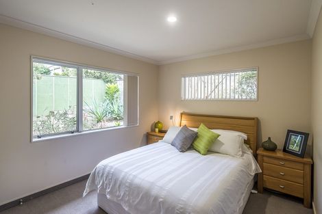 Photo of property in 43 Quadrant Heights, Paraparaumu, 5032