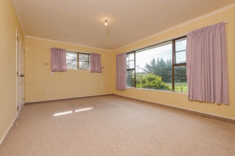 Photo of property in 83 Oroua Road, Kairanga, Palmerston North, 4475