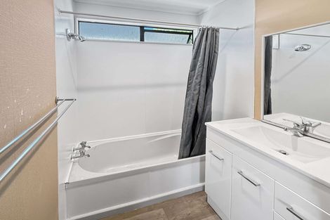 Photo of property in 20 Tiller Close, Kelvin Grove, Palmerston North, 4414