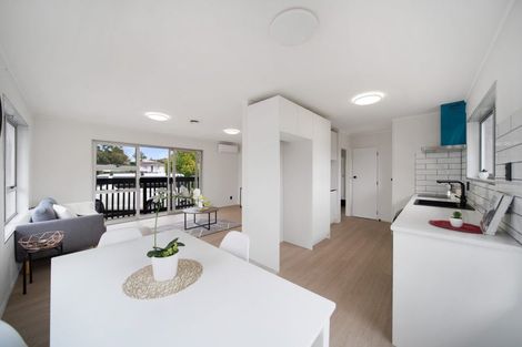 Photo of property in 15 Penderford Place, Mangere East, Auckland, 2024