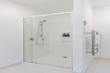 Photo of property in 277 Queens Drive, Lyall Bay, Wellington, 6022