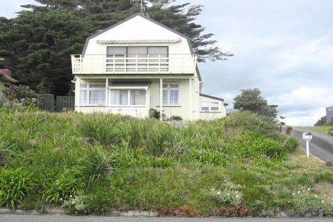 Photo of property in 108 Kahukura Avenue, Waitarere Beach, Levin, 5510