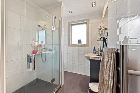 Photo of property in 38 Aikmans Road, Merivale, Christchurch, 8014