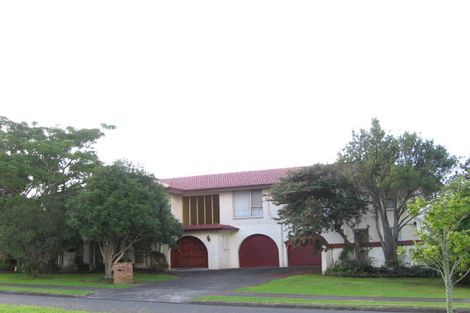 Photo of property in 2 Whiteacres Drive, Sunnyhills, Auckland, 2010