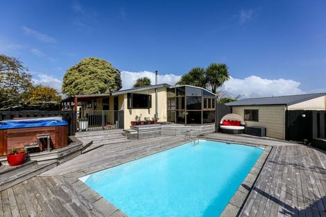 Photo of property in 17 Oleander Place, Bell Block, New Plymouth, 4312