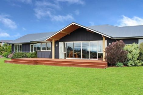 Photo of property in 37 Branksome Place, Aokautere, Palmerston North, 4471