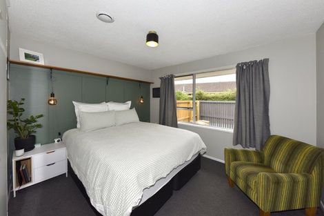 Photo of property in 2/50 Valecrest Avenue, Parklands, Christchurch, 8083