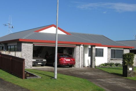 Photo of property in 6 Caesar Roose Drive, Glenview, Hamilton, 3206