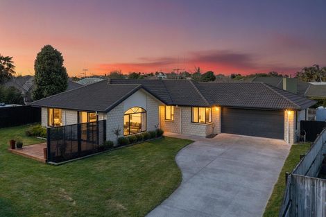 Photo of property in 31 Nielsen Gardens, Rototuna, Hamilton, 3210
