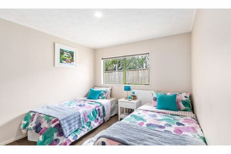 Photo of property in 1/5 Masterton Road, Rothesay Bay, Auckland, 0630