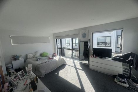 Photo of property in 1c Westall Road, New Lynn, Auckland, 0600