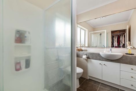 Photo of property in 34 Bellshill Close, Wattle Downs, Auckland, 2103