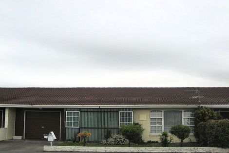 Photo of property in 3 Fatima Street, Redwood, Christchurch, 8051