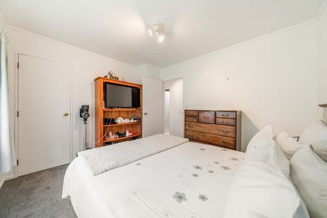 Photo of property in 2/19 James Grove, Stokes Valley, Lower Hutt, 5019