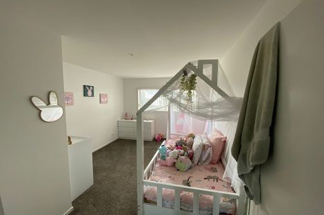 Photo of property in 4/60 Hayfield Way, Karaka, Papakura, 2580