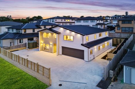 Photo of property in 10 Vino Cina Heights, Ranui, Auckland, 0612