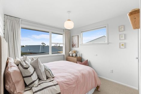 Photo of property in 21 Woodstock Place, Russley, Christchurch, 8042