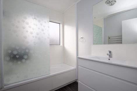 Photo of property in 2b Darlington Street, Ngatea, 3503