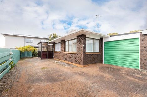 Photo of property in 71a Eliot Street, New Plymouth, 4310