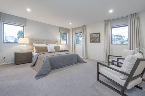 Photo of property in 15a St Michaels Avenue, Point Chevalier, Auckland, 1022