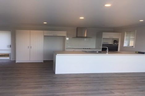 Photo of property in 11a Rishworth Avenue, Stanmore Bay, Whangaparaoa, 0932