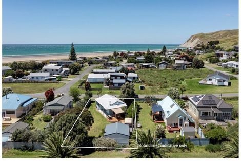 Photo of property in 9 Te Paerahi Road, Porangahau, 4293