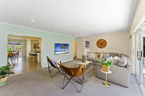 Photo of property in 15 Kauri Road, Waikanae, 5036