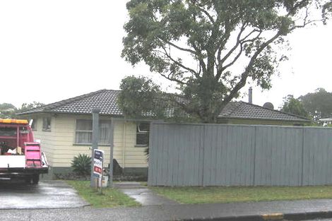 Photo of property in 87 Farquhar Road, Glendene, Auckland, 0602