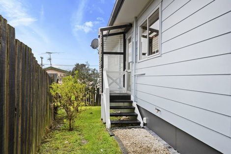 Photo of property in 2/152 Rathgar Road, Henderson, Auckland, 0610