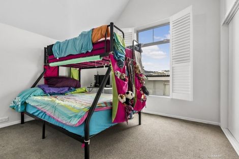 Photo of property in Victoria Villas, 43/35 Pirie Street, Mount Victoria, Wellington, 6011