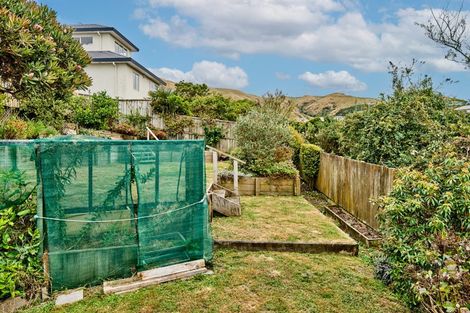 Photo of property in 32 Amesbury Drive, Churton Park, Wellington, 6037