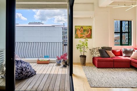 Photo of property in Tennyson Apartments, 11/25 Tennyson Street, Te Aro, Wellington, 6011