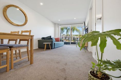 Photo of property in 6/17 Link Crescent, Stanmore Bay, Whangaparaoa, 0932