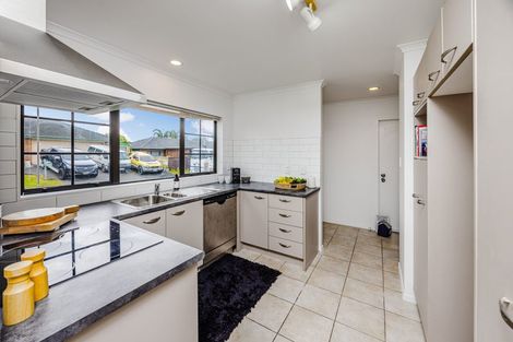 Photo of property in 329 Mahia Road, Weymouth, Auckland, 2103