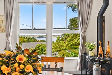 Photo of property in 196 Wade River Road, Wade Heads, Whangaparaoa, 0932