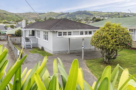 Photo of property in 334 Main Road, Tawa, Wellington, 5028