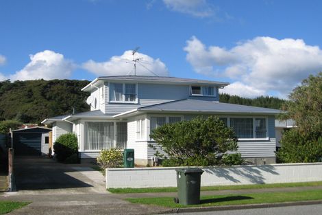 Photo of property in 48 Momona Street, Wainuiomata, Lower Hutt, 5014