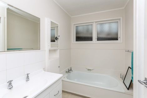 Photo of property in 24 Waipapa Road, Waitara, 4383