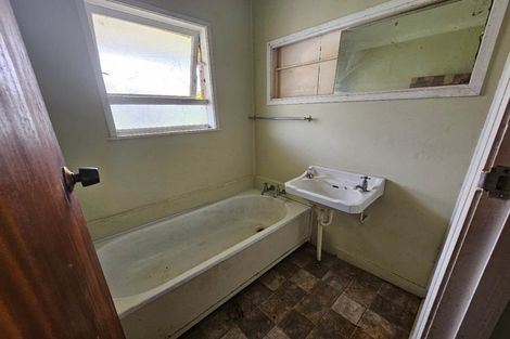 Photo of property in 1b Kay Road, Manurewa, Auckland, 2102