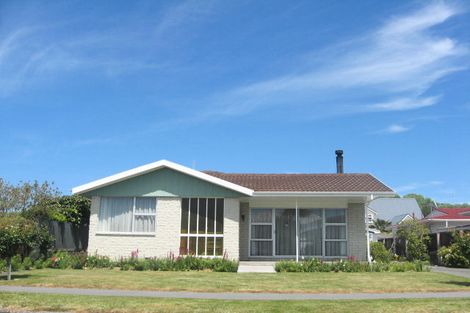 Photo of property in 8 De Bloge Place, Burwood, Christchurch, 8061