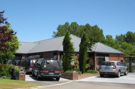 Photo of property in 12 Thoresby Mews, Avonhead, Christchurch, 8042