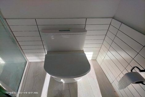 Photo of property in 22 Raymond Terrace, Northcote, Auckland, 0627