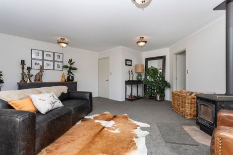 Photo of property in 15b Edward Street, Dannevirke, 4930