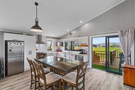 Photo of property in 126 The Fairway, Matarangi, Whitianga, 3592