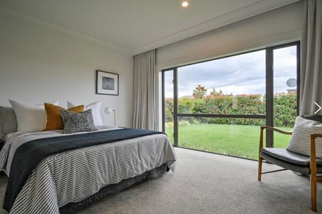 Photo of property in 127 Arataki Road, Havelock North, 4130