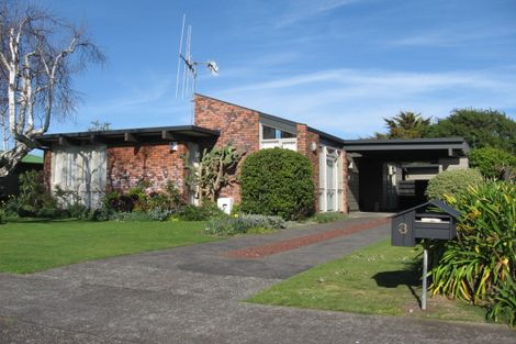 Photo of property in 3 Exeter Crescent, Springvale, Whanganui, 4501