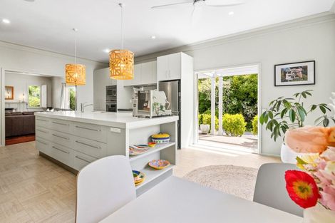 Photo of property in 27 Kopanga Road, Havelock North, 4130