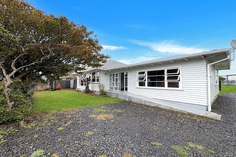 Photo of property in 8 Derby Street, Levin, 5510